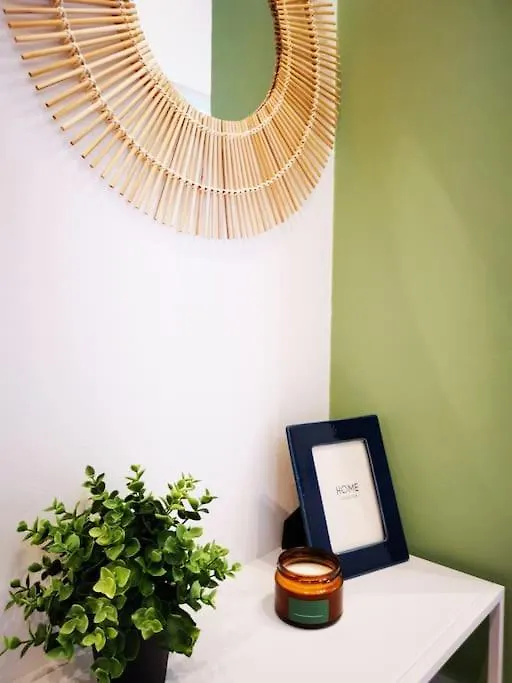 Sunny Flat 50 Meters From The Metro Lägenhet Milano
