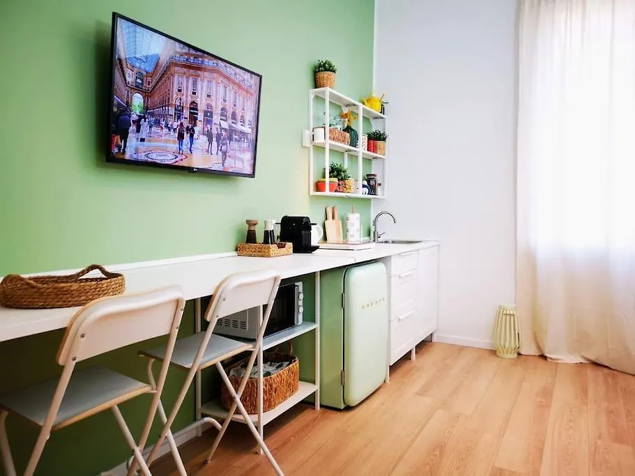 Sunny Flat 50 Meters From The Metro Lägenhet Milano