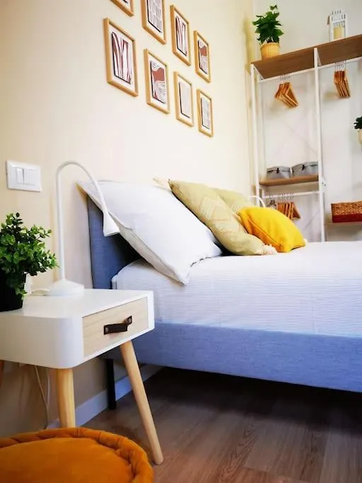 Sunny Flat 50 Meters From The Metro Apartment Milan Italy